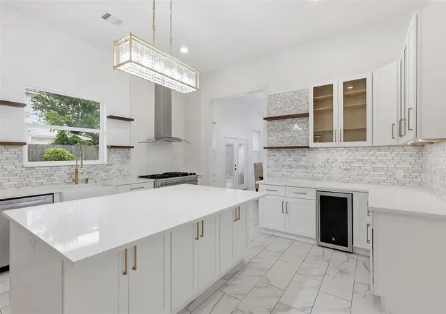4th image of 8006 Longridge Dr, Houston, TX 77055 | MLS# 10583005