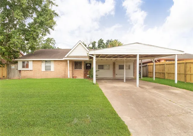 2nd image of 827 Onaleigh Dr, Channelview, TX 77530 | MLS# 15545438