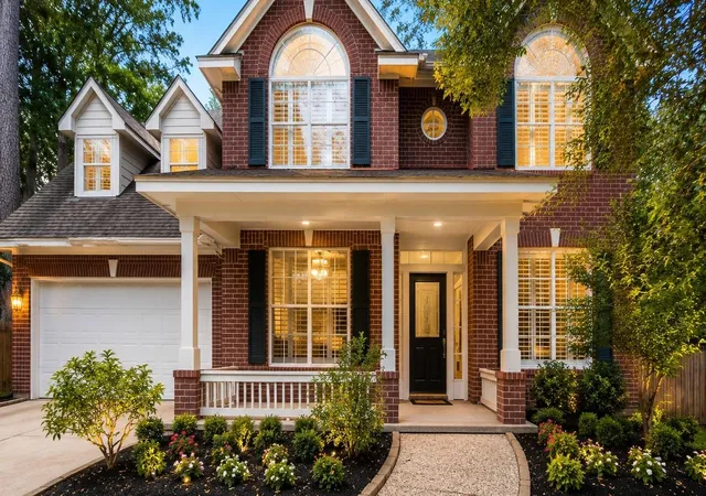 Photo 2 of Sale Pending at 11 Alden Glen Ct, Spring, TX 77382 | MLS# 11388431 | Listing updated on 2026-10-03