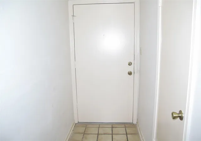 3rd image of 1875 Country Village Blvd #B, Humble, TX 77338 | MLS# 29158024