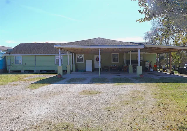 Photo 4 of Single family home for sale at 634 S Paloma Dr, Rosharon, TX 77583 | MLS# 95742538 | Listing updated on 2026-04-30