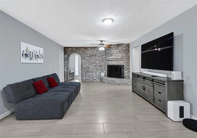 Homes for sale in Friendswood, TX | 5343 Royal Pkwy, Friendswood, TX 77546 | MLS# 7517773
