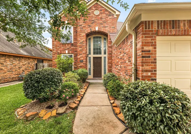 Photo 1 of Single family home for sale at 9302 Tracelawn Ct, Humble, TX 77396 | MLS# 26210213 | Listing updated on 2026-06-24