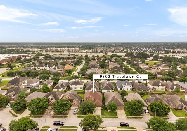 Photo 3 of Single family home for sale at 9302 Tracelawn Ct, Humble, TX 77396 | MLS# 26210213 | Listing updated on 2026-06-24