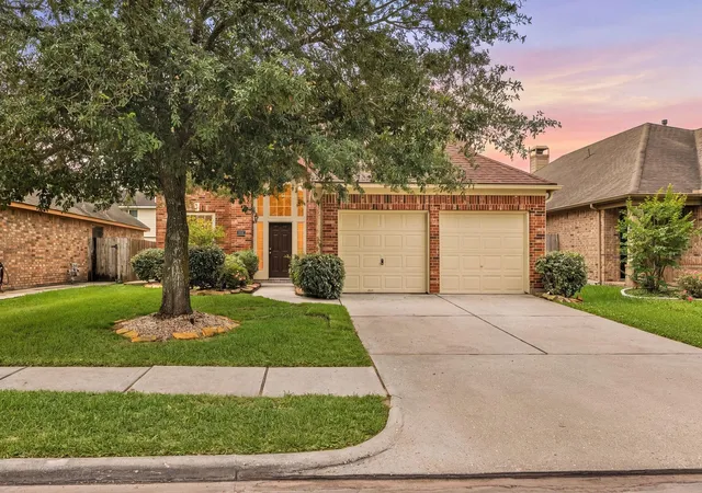 Photo 3 of Single family home for sale at 9302 Tracelawn Ct, Humble, TX 77396 | MLS# 26210213 | Listing updated on 2026-06-24