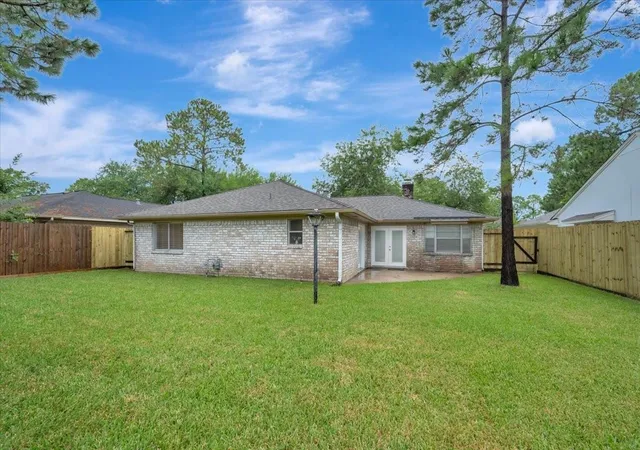 33rd image of 15710 Spring Forest Dr, Houston, TX 77059 | MLS# 98853435
