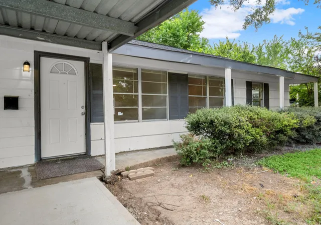 Homes for sale in Houston, TX | 5219 Myrtlewood St, Houston, TX 77033 | MLS# 18572169