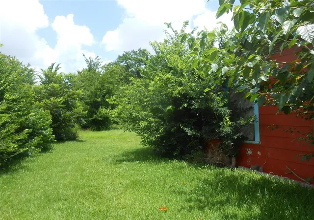 Photo 3 of Land for sale at 1118 Elberta St, Houston, TX 77051 | MLS# 41622835 | Listing updated on 2025-12-25