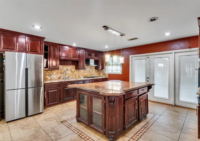 Photo 1 of Single family home for sale at 7923 Glenview Dr, Houston, TX 77061 | MLS# 84777191 | Listing updated on 2026-08-19