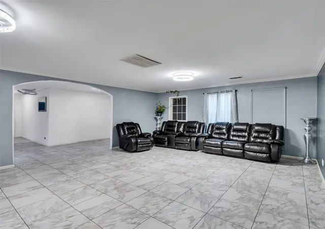 Photo 3 of Single family home for sale at 7923 Glenview Dr, Houston, TX 77061 | MLS# 84777191 | Listing updated on 2026-08-19