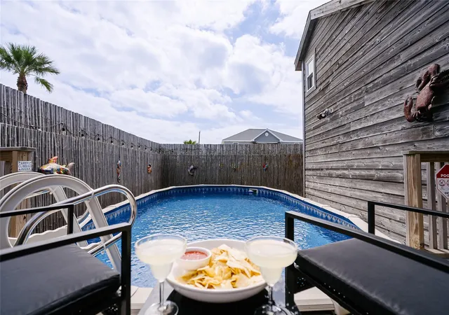 Homes for sale in Jamaica Beach, TX | 16538 Jean Lafitte Rd, Jamaica Beach, TX 77554 | MLS# 2324363