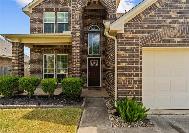 2nd image of 2871 Ginger Cove Ln, Dickinson, TX 77539 | MLS# 81394236