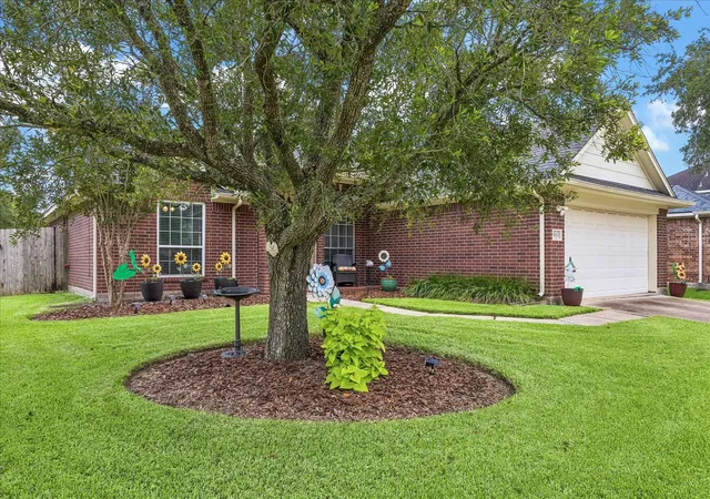 Homes for sale in Friendswood, TX | 16603 Lighthouse View Dr Nw, Friendswood, TX 77546 | MLS# 68942303