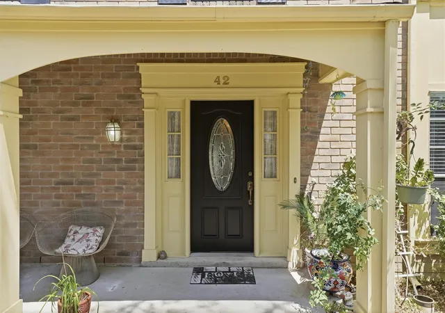 Photo 3 of Single family home for sale at 42 Fire Flicker Pl, The Woodlands, TX 77381 | MLS# 53604109 | Listing updated on 2026-09-27