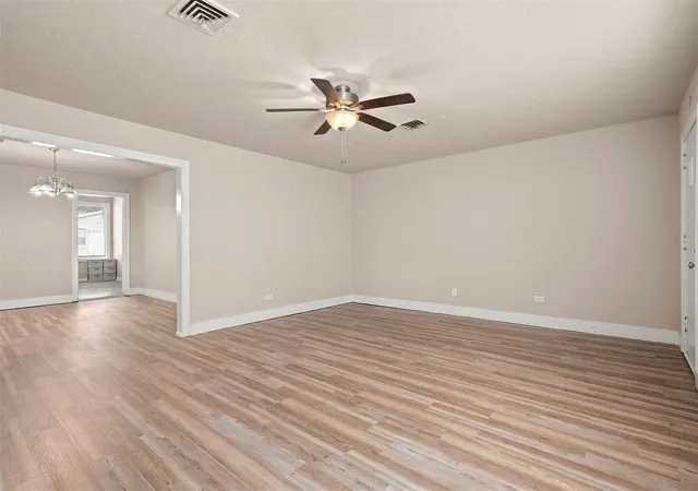 5th image of 630 Orange St, La Marque, TX 77568 | MLS# 70961415
