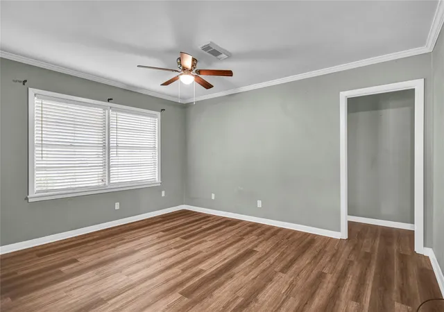2nd image of 1100 Meadowlane St, Angleton, TX 77515 | MLS# 96331690