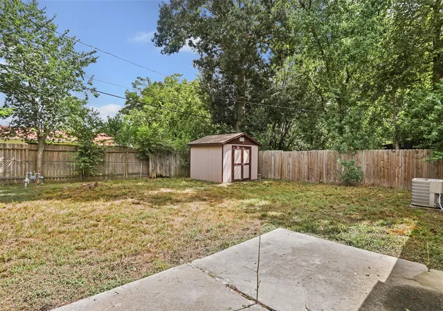 2nd image of 2105 Marshall St, Pasadena, TX 77506 | MLS# 95472405
