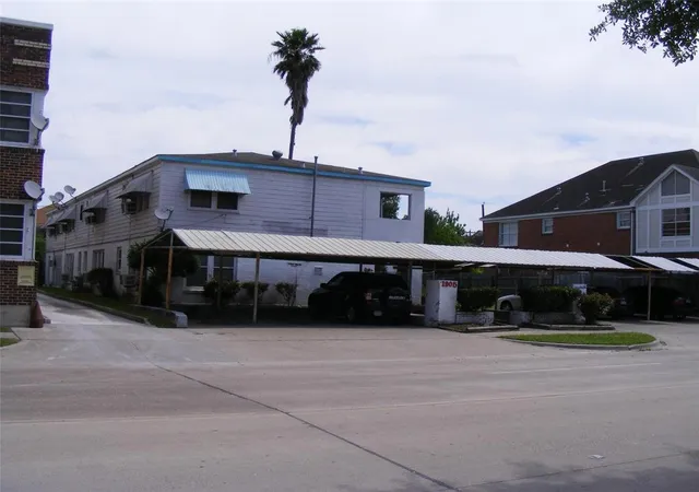 2nd image of 1905 Binz St #1-10, Houston, TX 77004 | MLS# 18684933