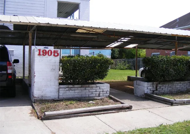 3rd image of 1905 Binz St #1-10, Houston, TX 77004 | MLS# 18684933