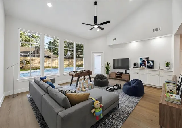 Photo 1 of Single family home for sale at 11947 Fawnview Dr, Houston, TX 77070 | MLS# 39023835 | Listing updated on 2026-09-19