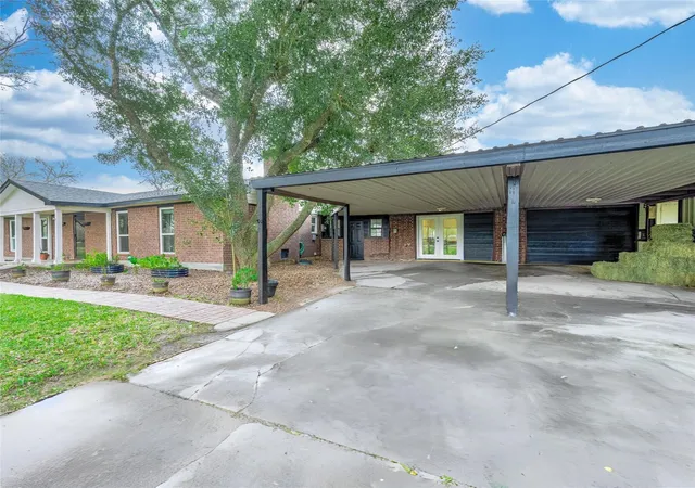 4th image of 1619 Cr 387 -Marilyn St, Alvin, TX 77511 | MLS# 31343703