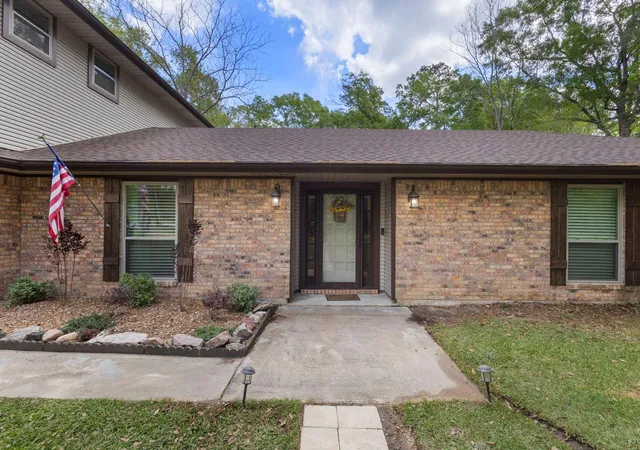 Homes for sale in Lumberton, TX | 105 Jena Ln, Lumberton, TX 77657 | MLS# 67626506