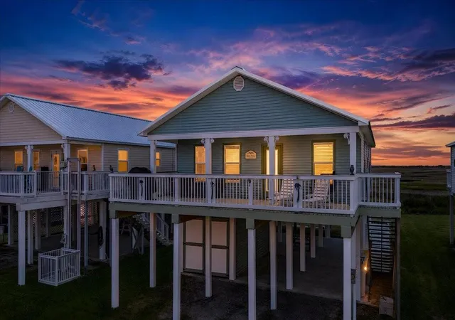 Photo 1 of Single family home for sale at 2927 Blue Water Hwy, Surfside Beach, TX 77541 | MLS# 88893499 | Listing updated on 2026-08-29