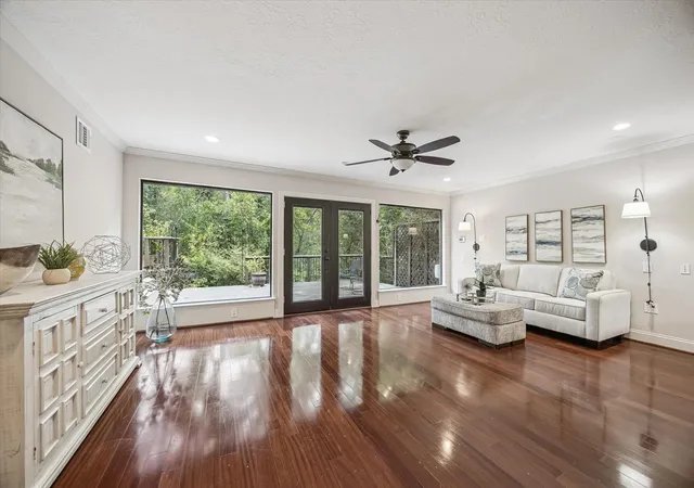 Photo 4 of Single family home for sale at 6 Gessner Rd, Houston, TX 77024 | MLS# 13627972 | Listing updated on 2026-09-03