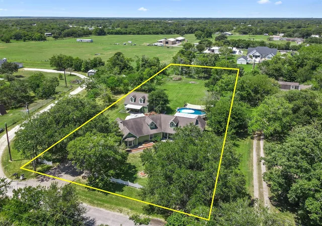 Photo 3 of Sale Pending at 14530 Tallow St, Santa Fe, TX 77517 | MLS# 84741650 | Listing updated on 2026-09-12