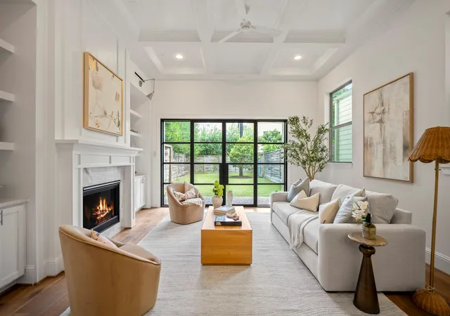 2nd image of 536 W 26th St, Houston, TX 77008 | MLS# 9677497