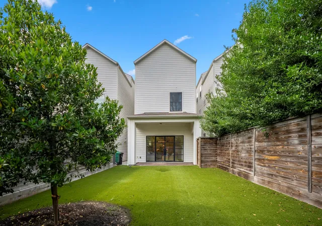 3rd image of 536 W 26Th St, Houston, TX 77008 | MLS# 9677497