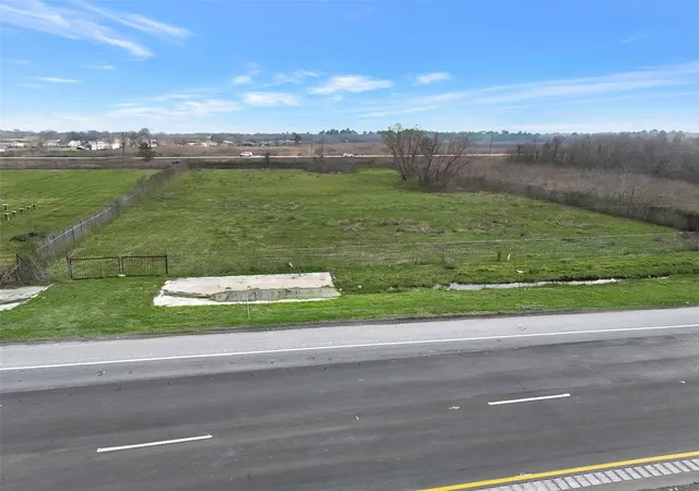 4th image of 5885 Hwy 90, Dayton, TX 77535 | MLS# 71139645