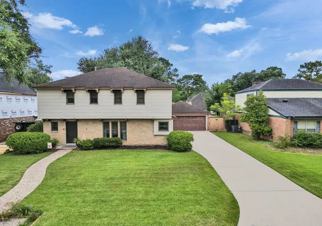 Photo 2 of Sale Pending at 3819 Shipman Ln, Spring, TX 77388 | MLS# 5617208 | Listing updated on 2026-09-09