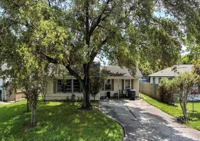1st image of 13362 Emporia St, Houston, TX 77015 | MLS# 37846998