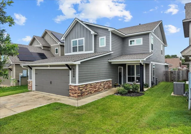 Photo 1 of Single family home for sale at 125 Austin Rd, Angleton, TX 77515 | MLS# 57801256 | Listing updated on 2026-06-11