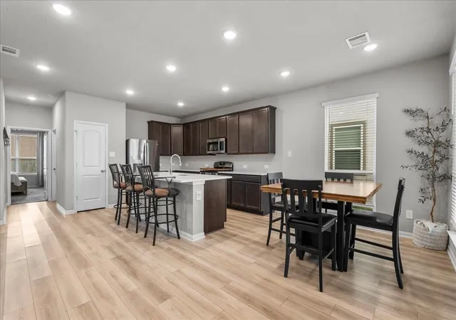 Photo 4 of Single family home for sale at 125 Austin Rd, Angleton, TX 77515 | MLS# 57801256 | Listing updated on 2026-06-11