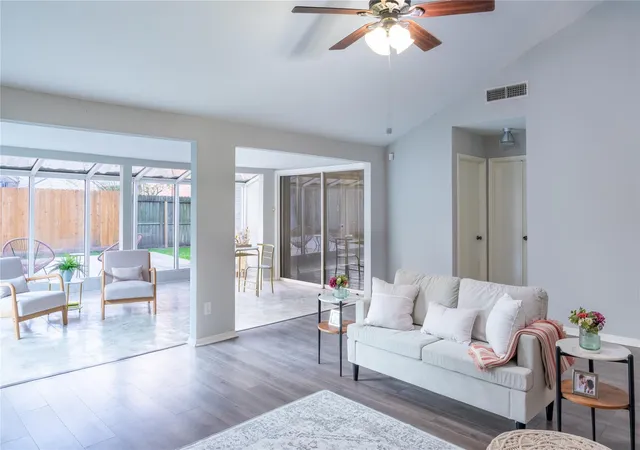 2nd image of 12226 Ravenmoor Dr, Houston, TX 77077 | MLS# 46310366