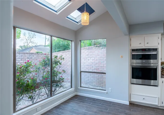 5th image of 12226 Ravenmoor Dr, Houston, TX 77077 | MLS# 46310366