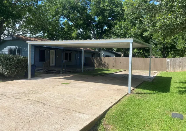 14th image of 1102 E 2nd St, Sweeny, TX 77480 | MLS# 89928463