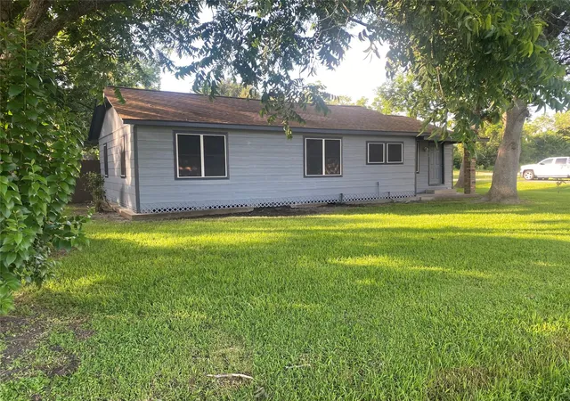 1st image of 1102 E 2nd St, Sweeny, TX 77480 | MLS# 89928463
