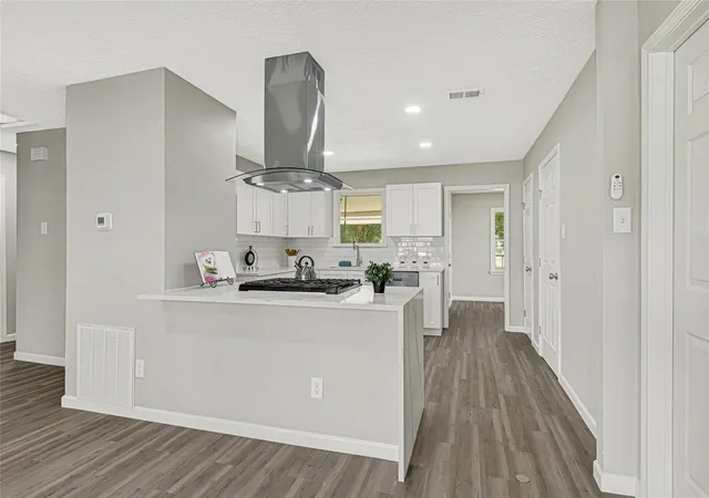 2nd image of 6113 Diamond Ct, Texas City, TX 77591 | MLS# 46455118