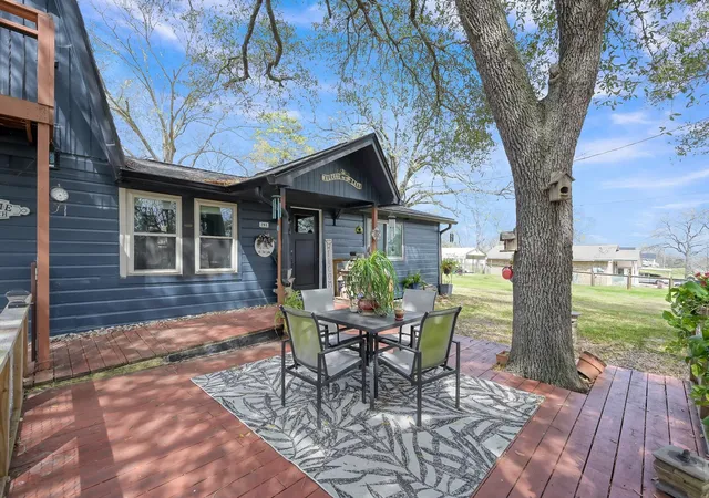 Photo 3 of Single family home for sale at 281 N Shady Oaks Dr, Pointblank, TX 77364 | MLS# 87976779 | Listing updated on 2026-08-05