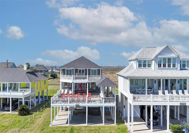 Photo 3 of Single family home for sale at 3433 Sand Castle Ln, Port Bolivar, TX 77650 | MLS# 14411219 | Listing updated on 2026-05-22