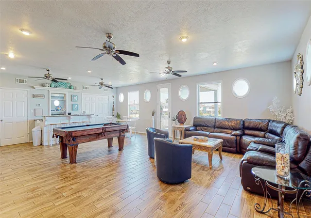 Photo 4 of Single family home for sale at 3433 Sand Castle Ln, Port Bolivar, TX 77650 | MLS# 14411219 | Listing updated on 2026-05-22