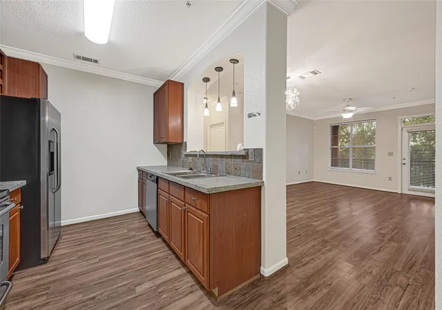 Photo 3 of Condo for sale at 1711 Old Spanish Trl #117, Houston, TX 77054 | MLS# 50616842 | Listing updated on 2026-08-30