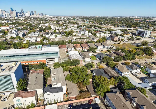 Homes for sale in Houston, TX | 1820 Binz St, Houston, TX 77004 | MLS# 74057983