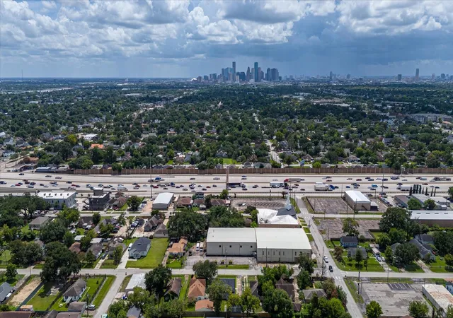 39th image of 515 Caplin St, Houston, TX 77022 | MLS# 82150502