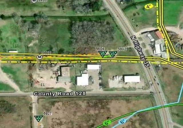 12th image of 5350 N Hwy 35, Alvin, TX 77511 | MLS# 40122329