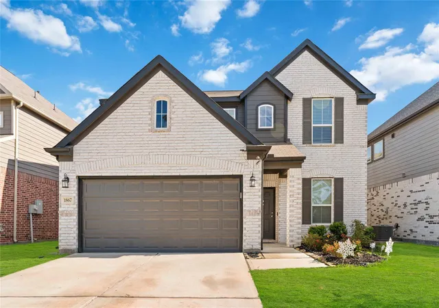 Photo 1 of Single family home for sale at 1867 Cypress Cyn Trl, Conroe, TX 77301 | MLS# 67173350 | Listing updated on 2026-04-01