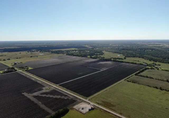 Homes for sale in Damon, TX | 1010 County Road 23, Damon, TX 77430 | MLS# 90998211